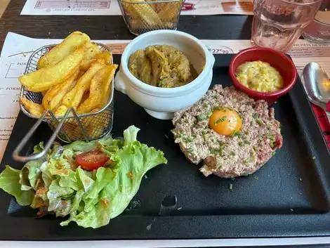 restaurant français à Changé - image 4