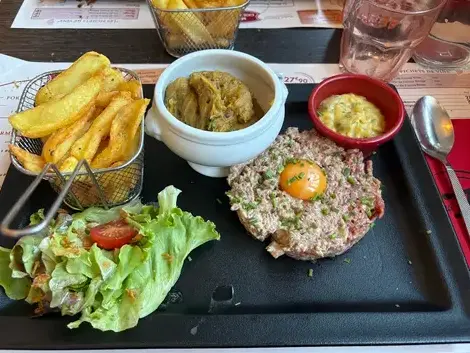 restaurant à Le Mans - image 3